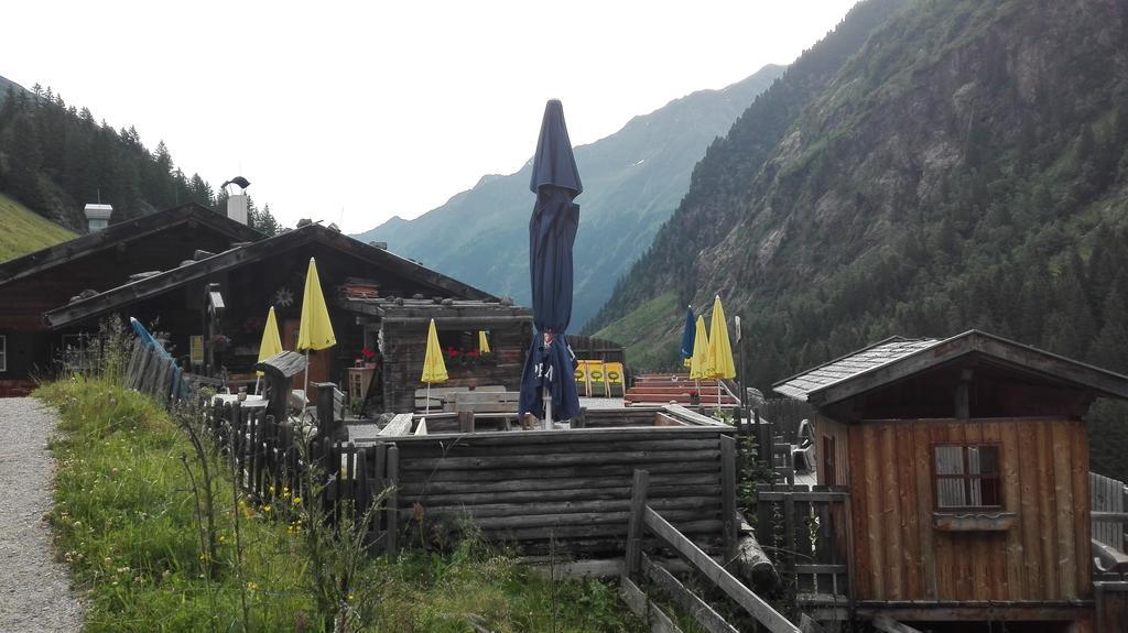 Landhaus Birgit Telfes im Stubai Buitenkant foto